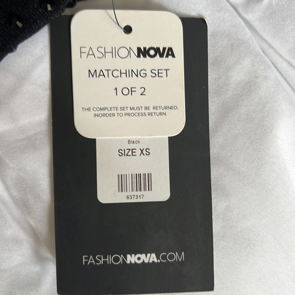 FASHIONOVA Lead By Example Rhinestone Set - Black - Picture 6 of 6